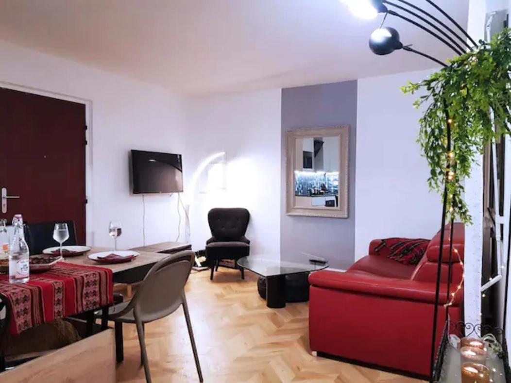 Pretty And Neat Bedroom In My Cosy Appartment. Puteaux Exterior photo