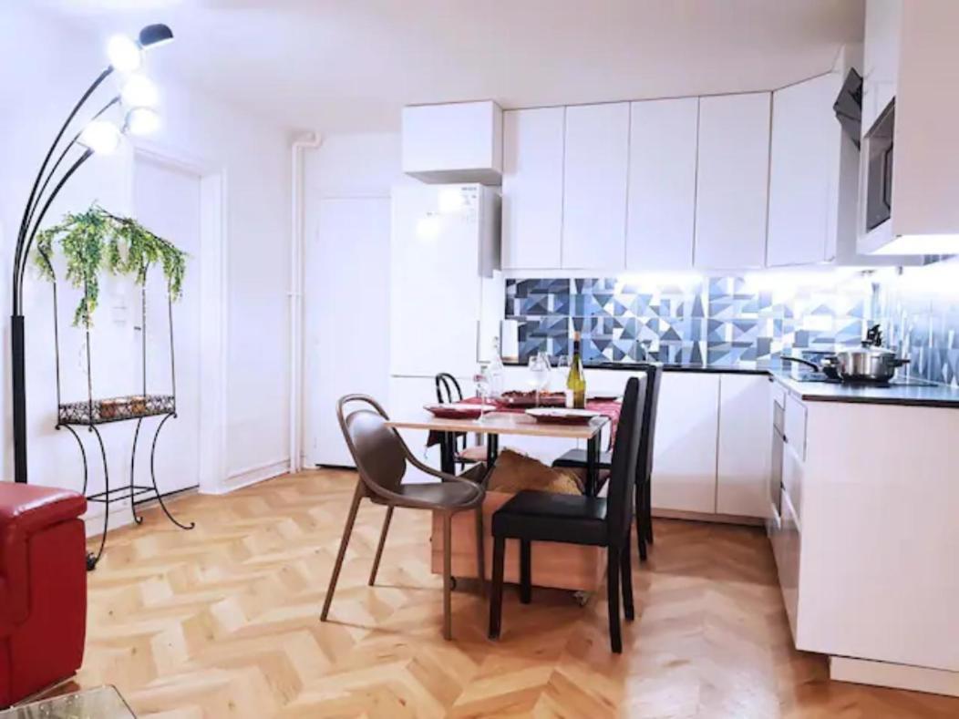 Pretty And Neat Bedroom In My Cosy Appartment. Puteaux Exterior photo